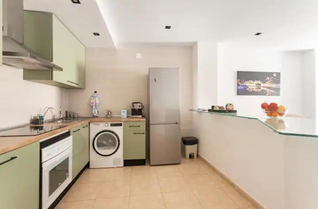 Castelplace Con Plaza De Garage Incluida, Free Parking And Ac Apartment *