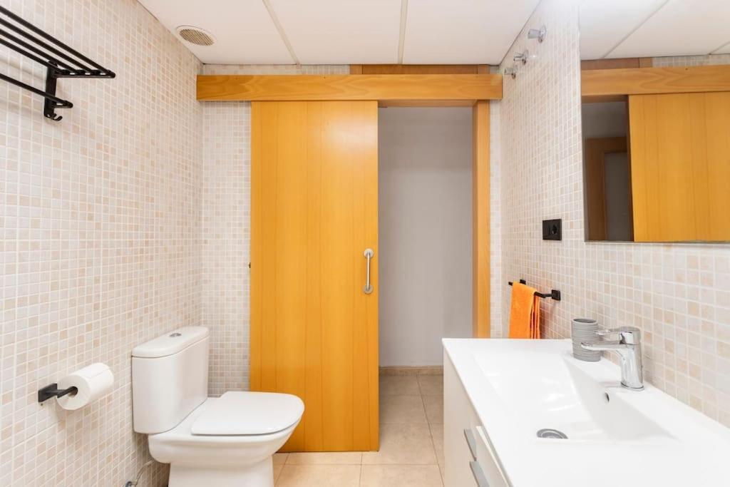 Apartment Castelplace Con Plaza De Garage Incluida, Free Parking And Ac
