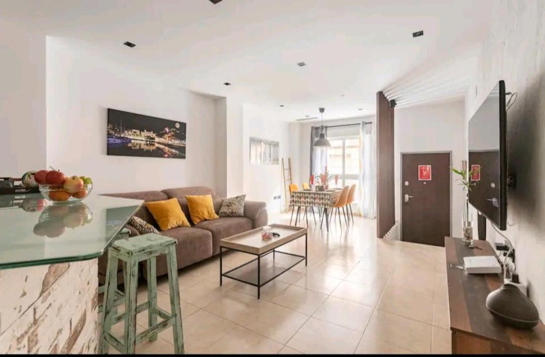 Castelplace Con Plaza De Garage Incluida, Free Parking And Ac Apartment *