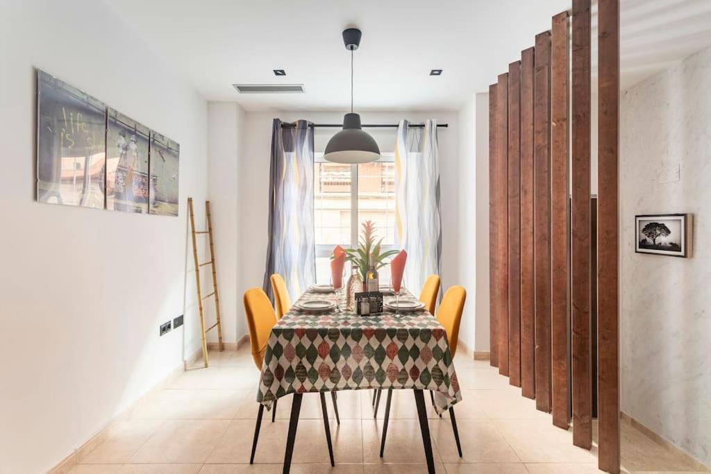 Apartment Castelplace Con Plaza De Garage Incluida, Free Parking And Ac