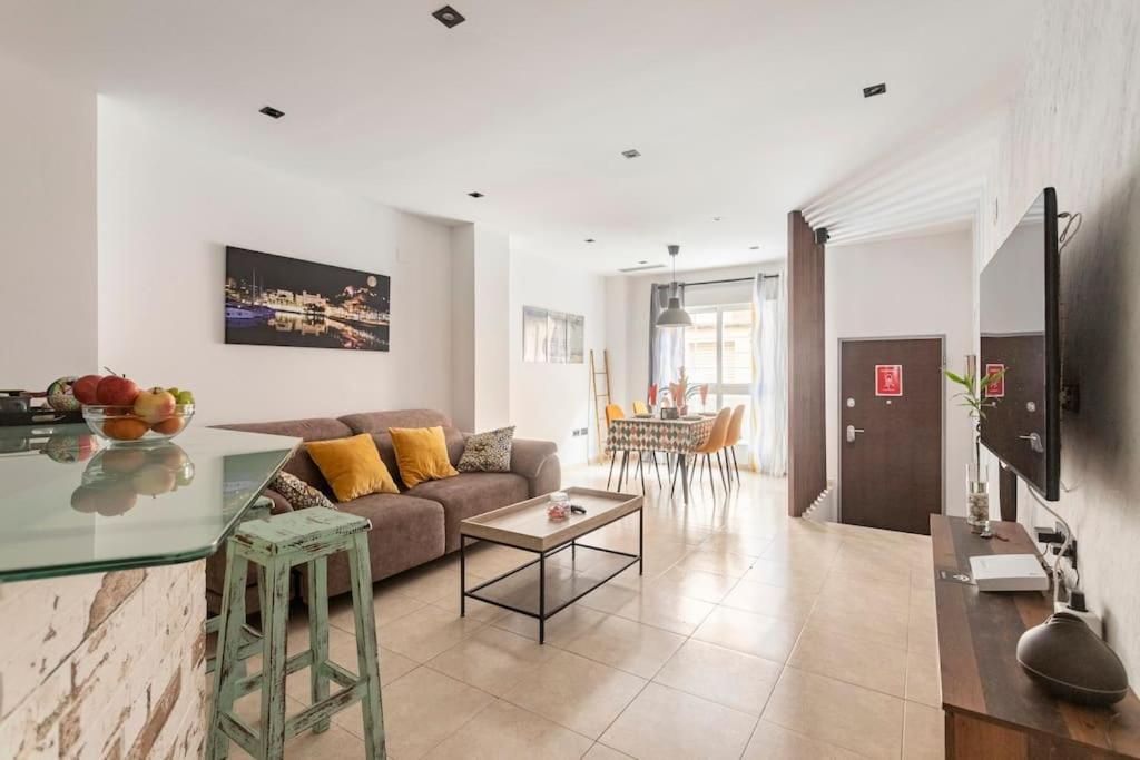 Apartment Castelplace Con Plaza De Garage Incluida, Free Parking And Ac Alicante